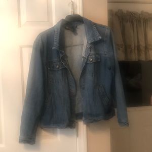 17 inches across chest & Top-Bottom 23 inches e